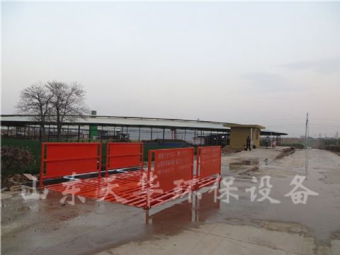 點(diǎn)擊查看詳細(xì)信息<br>標(biāo)題：中鐵建3.7*5標(biāo)準(zhǔn)洗車(chē)機(jī)案例 閱讀次數(shù)：2684